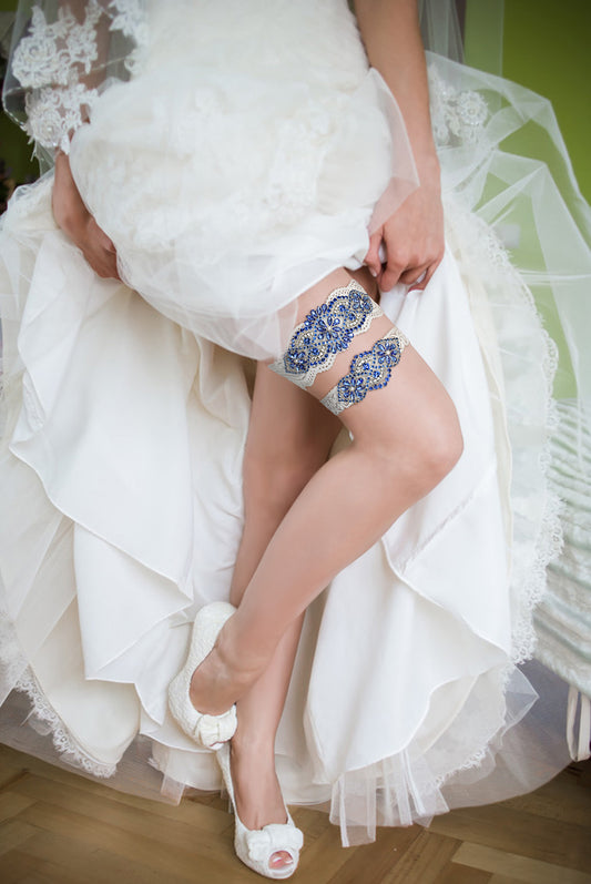 GARGALA Wedding Garters for Bride with Non-Slip Silicone, Lace Bridal Garter Set with Clear Rhinestones Crystal Pearl(Blue White)